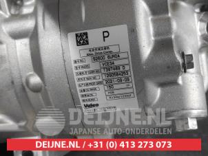 Nissan Qashqai Air conditioning pump O636873 photo 3