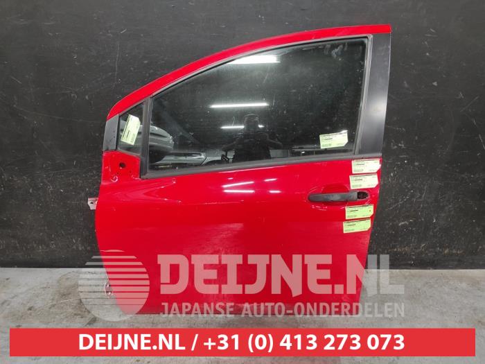 Toyota Yaris Portier 4Deurs links-voor O637088