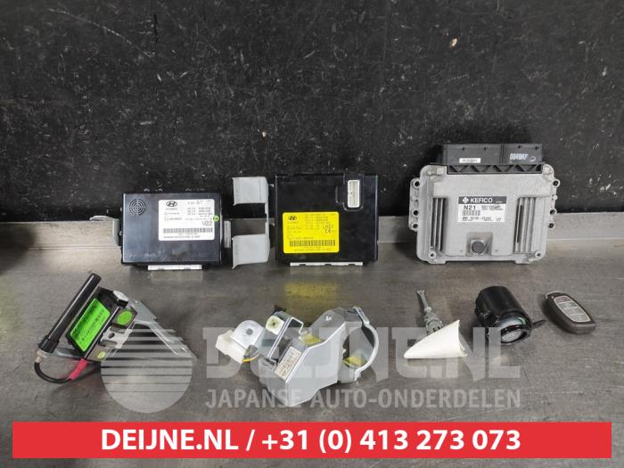 Hyundai I40 Engine management computer O637399