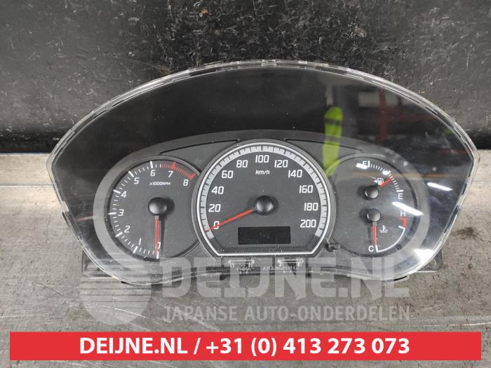 Suzuki Swift Kilometerteller KM O637601