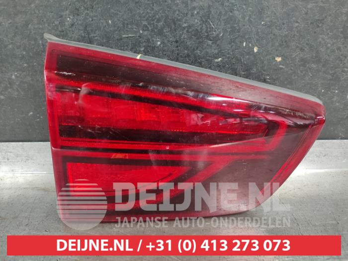 Kia Niro Achterklep reflector links O637848