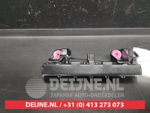 Toyota Auris Third brake light O637860 photo 2