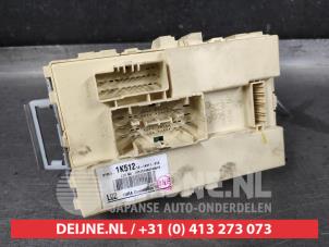 Hyundai IX20 Zekeringkast O638104 foto 2