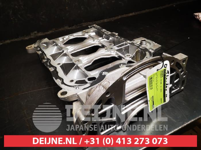 Gebruikte Carterpan Mitsubishi Outlander (GF/GG) 2.0 16V PHEV 4x4 Prijs € 50,00 Margeregeling aangeboden door V.Deijne Jap.Auto-onderdelen BV