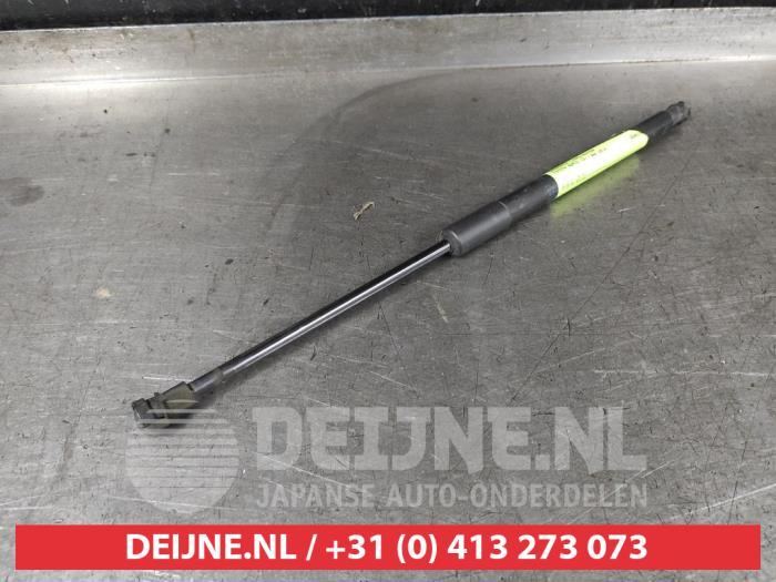 Toyota Auris Gasdemper links-achter O638475