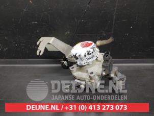 Gebruikte Gasklephuis Honda Accord (CG/CH/CL) 1.6i 16V Prijs € 25,00 Margeregeling aangeboden door V.Deijne Jap.Auto-onderdelen BV