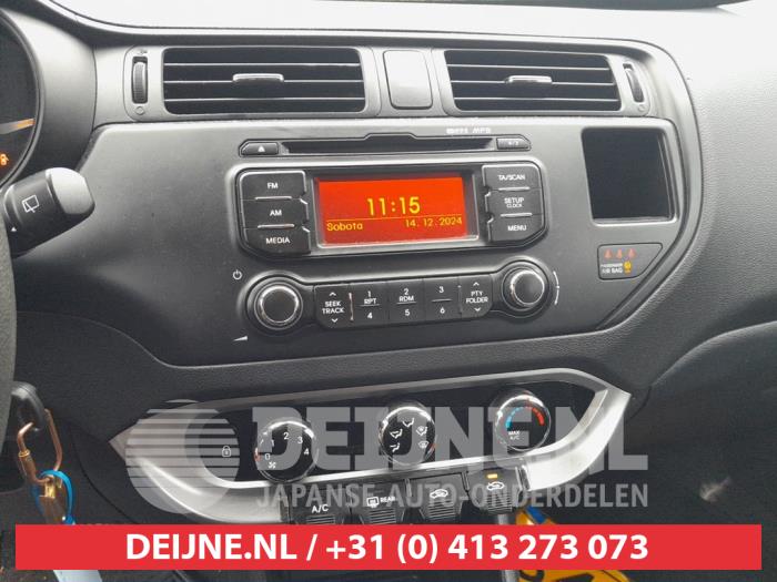 Kia Rio Radio O638606