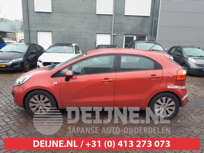 Kia Rio Extra Ruit 4Deurs links-voor O638633
