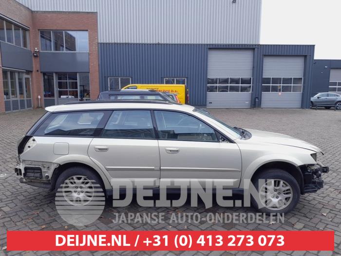 Subaru Outback Scherm rechts-voor O638703