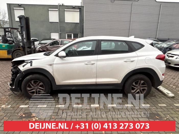 Hyundai Tucson Türscheibe 4-türig links hinten O638987