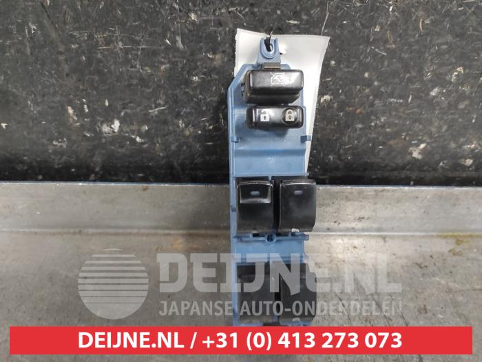 Toyota Avensis Kombischalter Fenster O639053