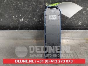 Toyota Avensis Multi-functional window switch O639053 photo 2