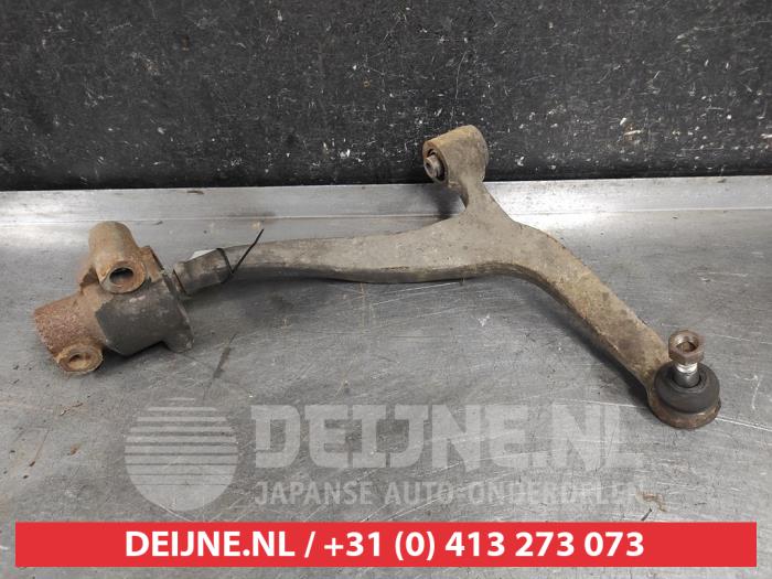 Infiniti FX Draagarm onder rechts-voor O639202