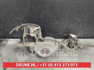 Nissan Qashqai Achsschenkel links hinten O639634 foto 2