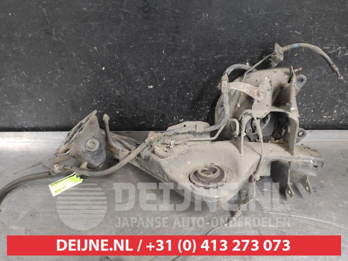 Nissan Qashqai Fusee rechts-achter O639635
