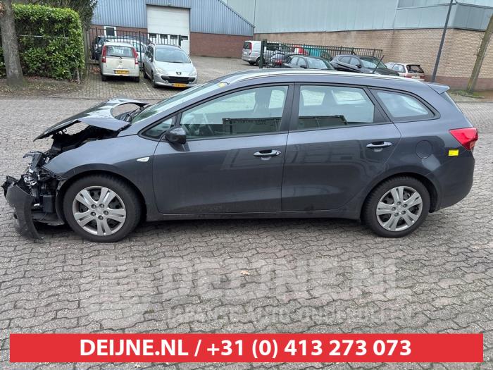 Kia Ceed Rear door 4-door, left O639672