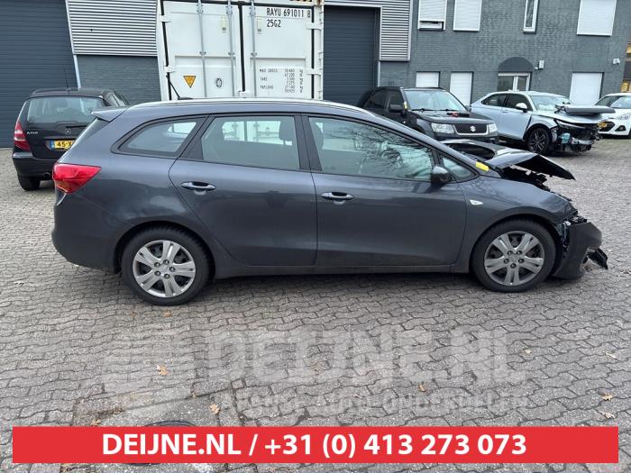 Kia Ceed Extra window 4-door, right O639686