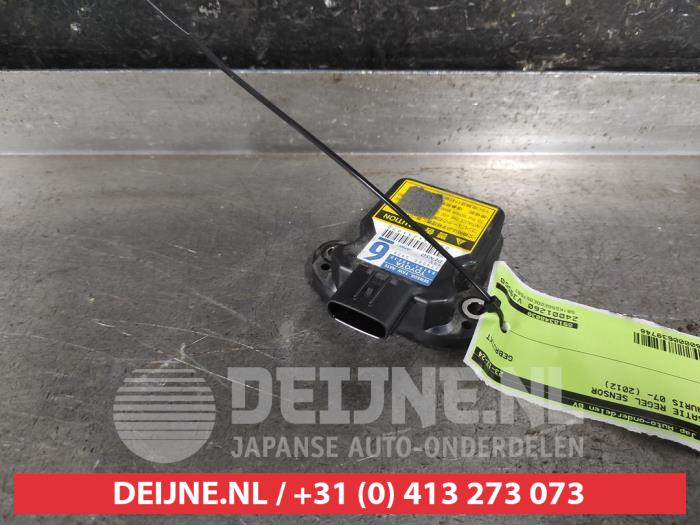 Toyota Auris Anti-roll control sensor O639748
