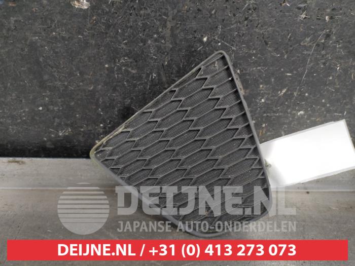Honda Jazz Bumper Rooster O639944