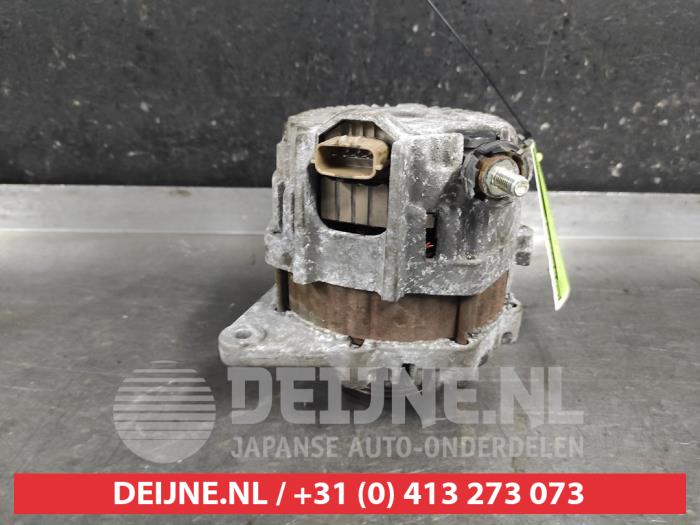Gebruikte Dynamo Mitsubishi Colt (Z2/Z3) 1.1 12V Prijs € 40,00 Margeregeling aangeboden door V.Deijne Jap.Auto-onderdelen BV