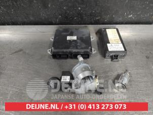 Mitsubishi Colt Ignition lock + key O640145 photo 3