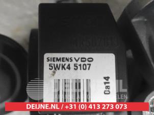 Mitsubishi Colt Ignition lock + key O640145 photo 2
