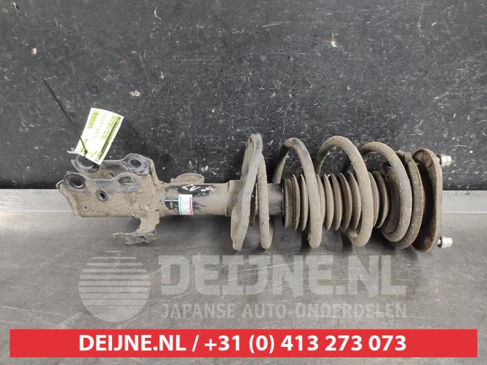 Lexus CT 200h Front shock absorber rod, left O640194