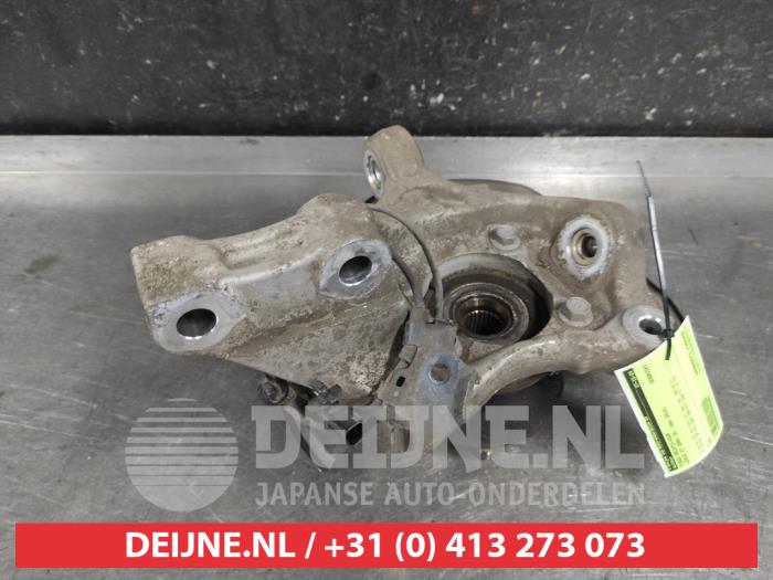 Lexus CT 200h Knuckle, front right O640202