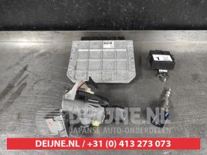 Toyota Auris Ignition lock + key O640280 photo 2