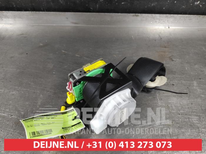 Toyota Auris Front seatbelt, right O640288