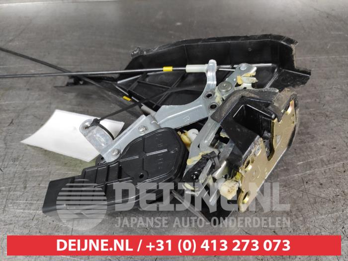 Toyota Corolla Deurslot Mechaniek 4Deurs rechts-achter O640412