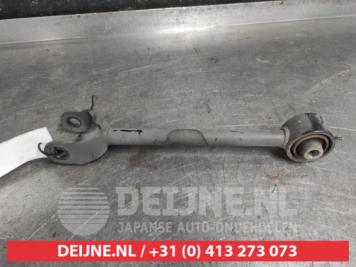 Toyota Corolla Draagarm rechts-achter O640680