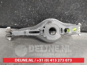 Toyota Corolla Draagarm rechts-achter O640681 foto 2