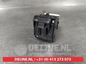 Honda HR-V Handbremse Schalter O640731 foto 2