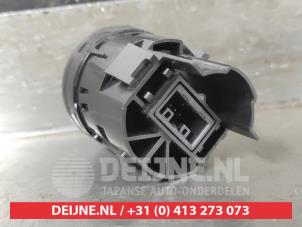 Honda HR-V Licht Schalter O640738 foto 2