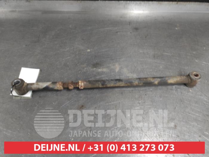 Hyundai Matrix Querlenker rechts hinten O640808