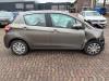 Driehoeks Ruit rechts-voor van een Toyota Yaris III (P13), 2010 / 2020 1.5 16V Dual VVT-iE, Hatchback, Benzine, 1.496cc, 82kW (111pk), FWD, 2NRFKE, 2017-03 / 2020-06, NSP13 2019