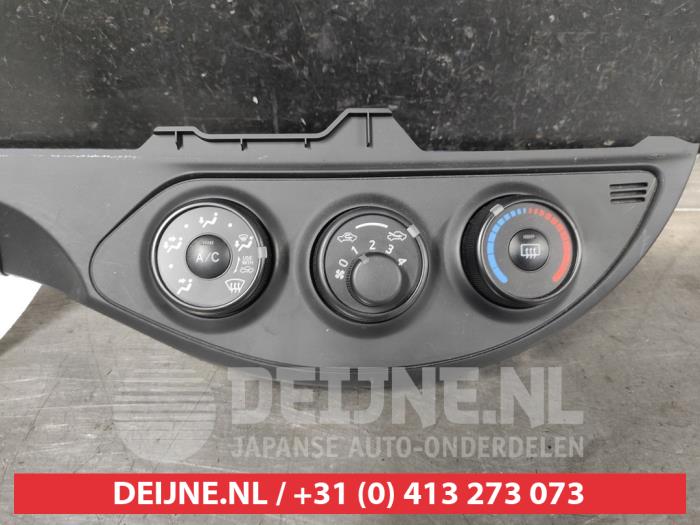 Toyota Yaris Kachel Bedieningspaneel O640852