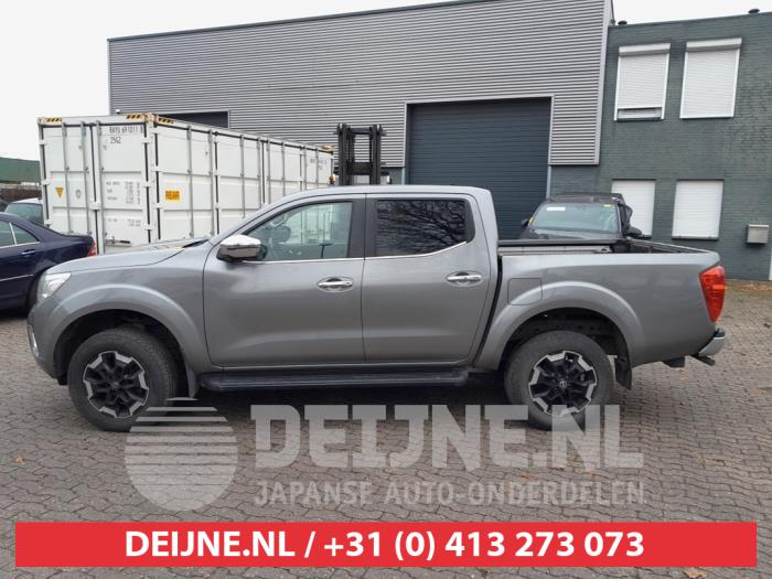 Nissan Navara Türscheibe 4-türig links vorne O640896