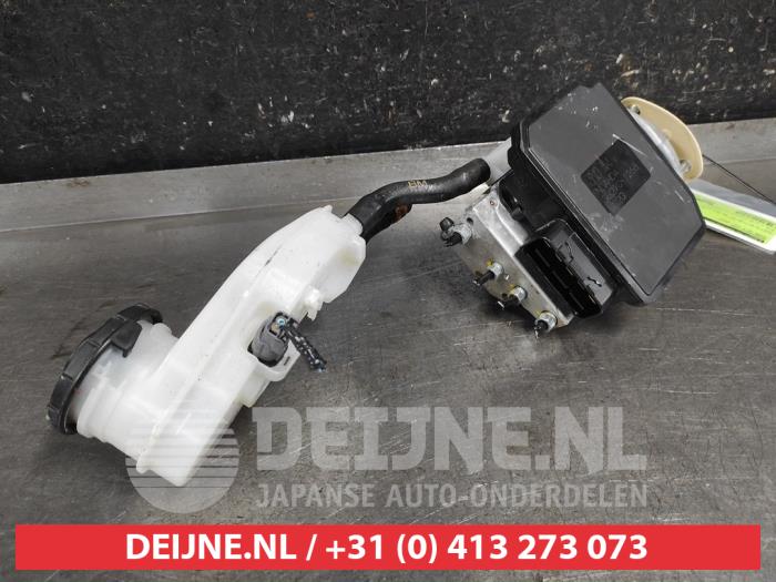 Gebruikte Rembol Honda HR-V (RV) 1.5 e:HEV Prijs € 250,00 Margeregeling aangeboden door V.Deijne Jap.Auto-onderdelen BV
