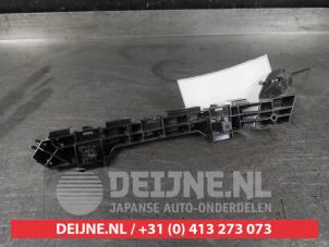 Honda HR-V Front bumper bracket, right O640948 photo 2
