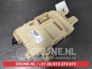 Hyundai Ioniq Fuse box O640987 photo 2