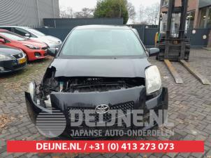 Toyota Yaris Bonnet O641034 photo 3