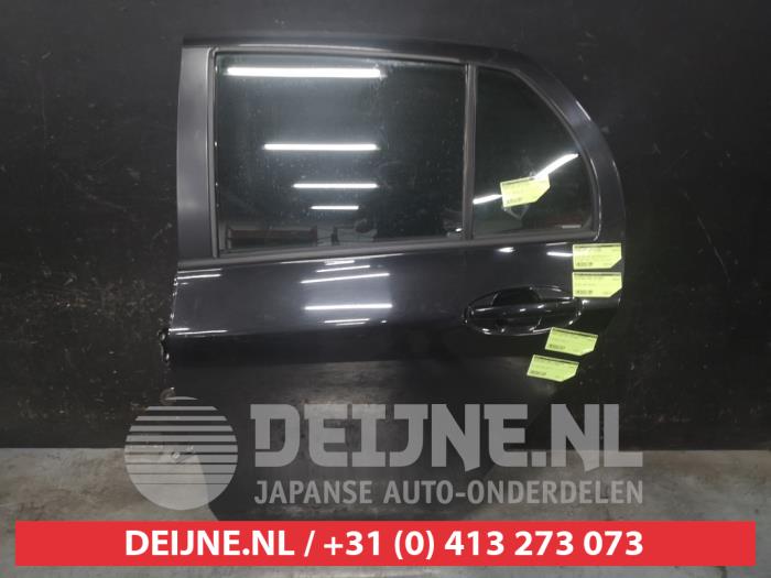 Toyota Yaris Portier 4Deurs links-achter O641043