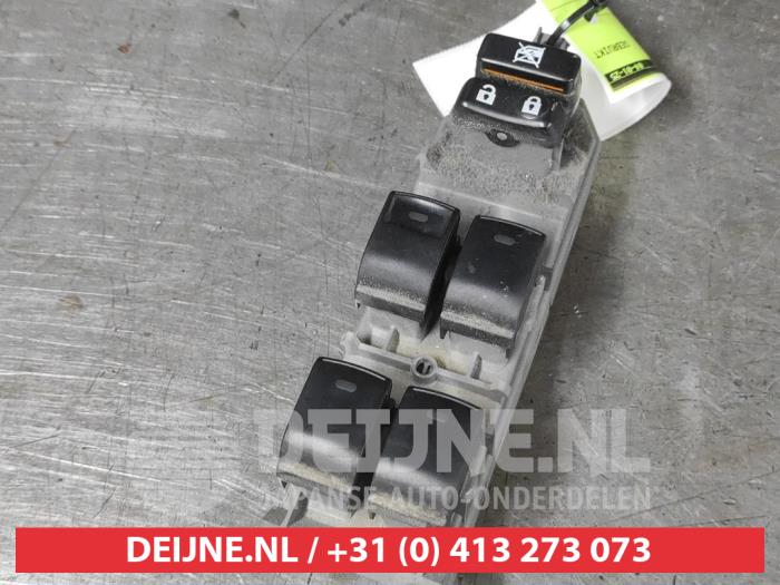 Toyota Auris Combischakelaar ramen O641077