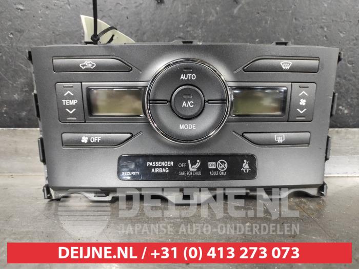Toyota Auris Kachel Bedieningspaneel O641104