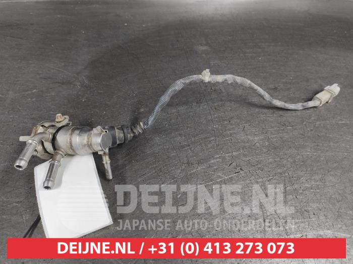 Gebruikte Injector adblue Nissan NP 300 Navara (D23) Prijs € 100,00 Margeregeling aangeboden door V.Deijne Jap.Auto-onderdelen BV