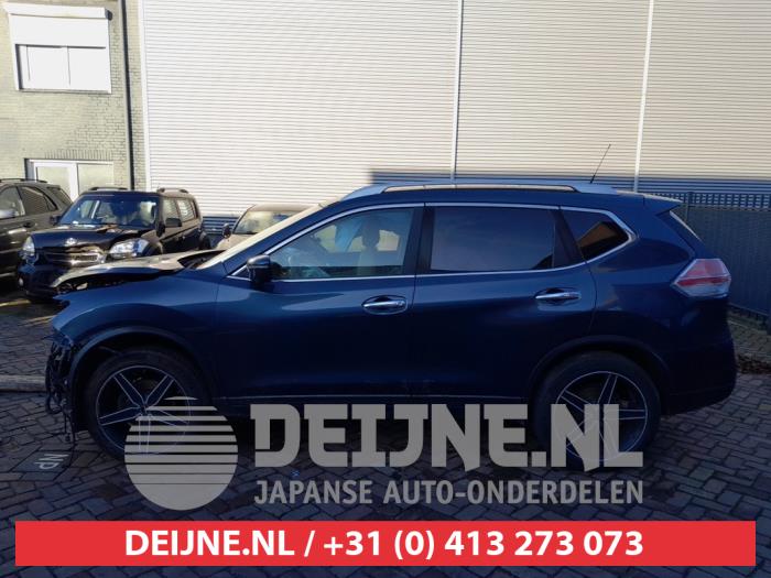 Nissan X-Trail Portier 4Deurs links-achter O641170