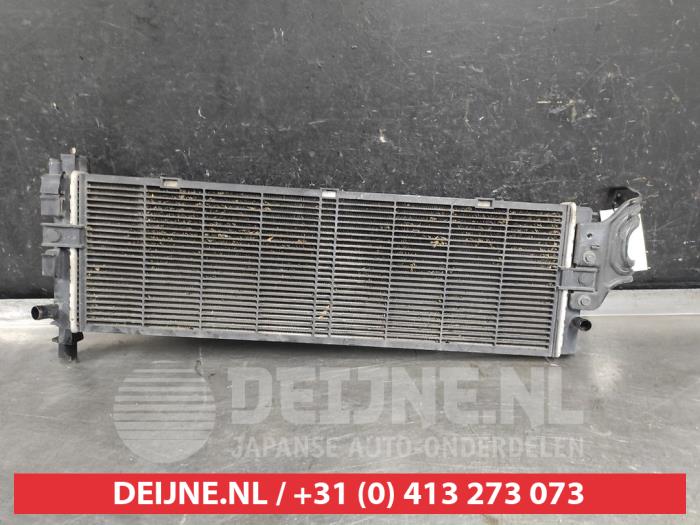 Gebruikte Radiateur Nissan NP 300 Navara (D23) Prijs € 75,00 Margeregeling aangeboden door V.Deijne Jap.Auto-onderdelen BV