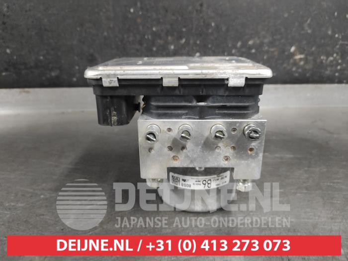 Gebruikte ABS Pomp Suzuki Swift (ZC/ZD) 1.2 Dual Jet 16V Smart Hybrid Prijs € 100,00 Margeregeling aangeboden door V.Deijne Jap.Auto-onderdelen BV